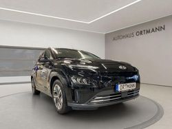 Phantom black / mic Gebraucht 2021 Hyundai Kona Trend SUV | 22.990 €