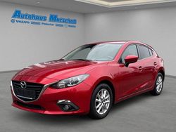 Rot Gebraucht 2015 Mazda 3 Center-Line Limousine | 11.950 € (Fairer Preis)