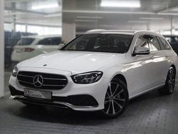 Weiß Gebraucht 2022 Mercedes E300 Avantgarde Limousine | 22.990 € (Superpreis)