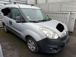 Grau Gebraucht 2016 Opel Combo Van / Kleinbus | 2.599 € (Superpreis)