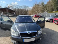 Grau Gebraucht 2009 Skoda Octavia Ambiente Kombi | 5.800 € (Etwas zu teuer)