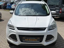 Weiß Gebraucht 2015 Ford Kuga SYNC Edition SUV | 8.999 € (Fairer Preis)