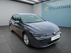 Grau Gebraucht 2024 VW Golf VIII Kleinwagen | 23.899 € (Superpreis)