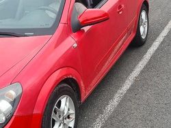 Rot Gebraucht 2005 Opel Astra Limousine | 799 €