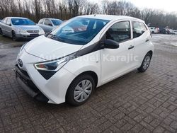 Weiß Gebraucht 2019 Toyota Aygo Kleinwagen | 8.500 € (Fairer Preis)