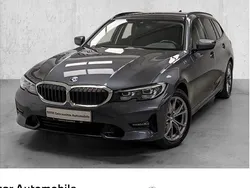 Grau Gebraucht 2022 BMW 320 Sport Line Kombi | 25.680 € (Guter Preis)
