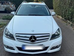 Weiß Gebraucht 2012 Mercedes C220 Avantgarde Kombi | 10.950 € (Fairer Preis)