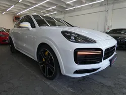 Weiß Gebraucht 2020 Porsche Cayenne Turbo Sport SUV | 90.999 €