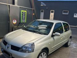 Gelb Gebraucht 2007 Renault Clio II Campus Kleinwagen | 1.700 € (Guter Preis)