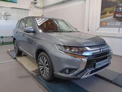 Platinumgrau Gebraucht 2020 Mitsubishi Outlander Diamant Edition SUV | 22.950 € (Teuer)