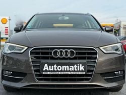 Grau Gebraucht 2015 Audi A3 Sportback Attraction Limousine | 15.990 € (Guter Preis)
