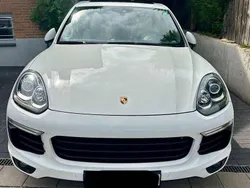 Weiß Gebraucht 2015 Porsche Cayenne S SUV | 34.500 € (Etwas zu teuer)