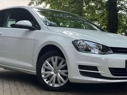 Weiß Gebraucht 2014 VW Golf VII Trendline Kleinwagen | 11.999 € (Fairer Preis)