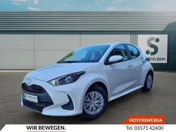 Weiß Neu 2025 Toyota Yaris Hybrid Comfort Limousine | 22.980 € (Guter Preis)