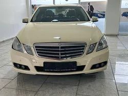 Beige Gebraucht 2011 Mercedes E200 Limousine | 5.888 € (Fairer Preis)
