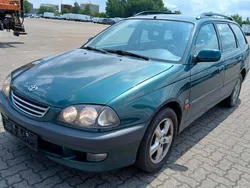 Grün Gebraucht 2000 Toyota Avensis Sol Kombi | 1.799 €