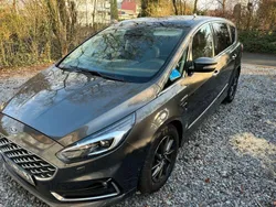 Grau Gebraucht 2020 Ford S-MAX Vignale Van / Kleinbus | 22.699 € (Guter Preis)