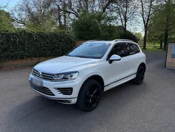 Weiß Gebraucht 2017 VW Touareg R-line SUV | 26.999 € (Etwas zu teuer)