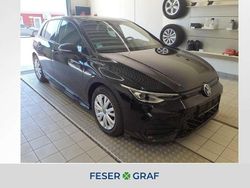 Grenadillschwarz metallic Gebraucht 2024 VW Golf VIII R-line Limousine | 29.940 € (Guter Preis)