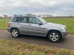 Grau Gebraucht 2009 Mercedes GLK220 SUV | 12.900 € (Fairer Preis)