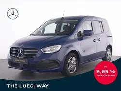 Blau Gebraucht 2023 Mercedes T180 Style Van / Kleinbus | 27.685 € (Fairer Preis)