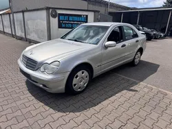 Silber Gebraucht 2001 Mercedes C200 Classic Limousine | 2.690 € (Guter Preis)