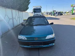 Grün Gebraucht 1994 Peugeot 306 Cabriolet Cabrio | 890 €