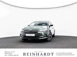 Emeraldgrün metallic Gebraucht 2020 Skoda Superb LAURIN & KLEMENT Kombi | 27.575 € (Fairer Preis)