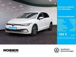 Weiss / oryxweiss perlmutteffekt Gebraucht 2024 VW Golf VIII Life Limousine | 22.440 € (Fairer Preis)
