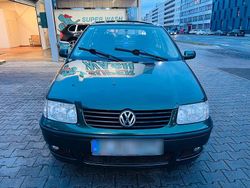 Grün Gebraucht 2001 VW Polo Kleinwagen | 600 € (Guter Preis)