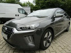 Grau Gebraucht 2021 Hyundai Ioniq Trend Limousine | 20.450 € (Etwas zu teuer)