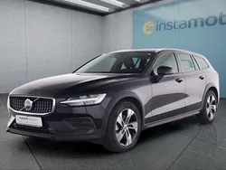Grau Gebraucht 2023 Volvo V60 Kombi | 34.749 € (Guter Preis)