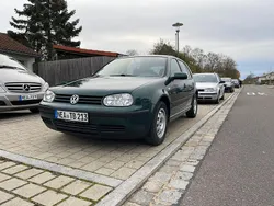 Grün Gebraucht 2002 VW Golf IV Limousine | 2.700 € (Teuer)