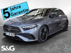 Grau Gebraucht 2025 Mercedes A200 Kleinwagen | 39.989 €
