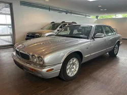 Silber Gebraucht 2003 Jaguar XJ8 Sovereign Limousine | 9.690 €