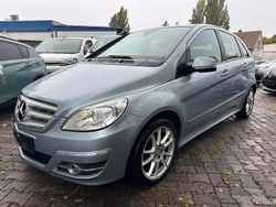 Blau Gebraucht 2010 Mercedes B200 Sport Edition Van / Kleinbus | 2.990 € (Guter Preis)