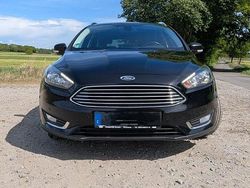 Schwarz Gebraucht 2015 Ford Focus Kombi | 6.900 € (Fairer Preis)