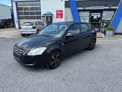 Schwarz Gebraucht 2009 Kia Ceed Kleinwagen | 1.990 € (Etwas zu teuer)