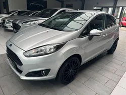 Silber Gebraucht 2017 Ford Fiesta Celebration Kleinwagen | 8.550 € (Fairer Preis)