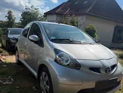 Silber Gebraucht 2006 Toyota Aygo Kleinwagen | 2.499 € (Etwas zu teuer)
