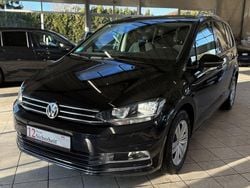 Schwarz Gebraucht 2017 VW Touran Sound Van / Kleinbus | 13.999 € (Guter Preis)