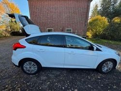 Weiß Gebraucht 2017 Ford Focus Business Edition Limousine | 8.900 € (Guter Preis)