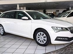 Weiß Gebraucht 2020 Skoda Superb Active Kombi | 16.999 € (Fairer Preis)