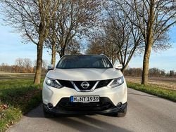Weiß Gebraucht 2016 Nissan Qashqai N-Vision SUV | 10.999 € (Guter Preis)