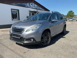 Grau Gebraucht 2013 Peugeot 2008 Allure SUV | 5.499 € (Fairer Preis)