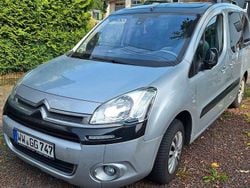 Grau Gebraucht 2012 Citroën Berlingo Van / Kleinbus | 5.900 € (Fairer Preis)