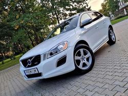 Weiß Gebraucht 2012 Volvo XC60 R-Design SUV | 11.500 € (Etwas zu teuer)