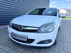 Weiß Gebraucht 2008 Opel Astra GTC Edition Coupé | 3.490 € (Fairer Preis)