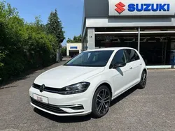 Weiß Gebraucht 2019 VW Golf VII IQ Drive Limousine | 18.900 € (Fairer Preis)