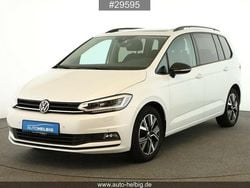 Oryxweiß perlmutteffekt Gebraucht 2021 VW Touran Highline Van / Kleinbus | 26.490 € (Guter Preis)